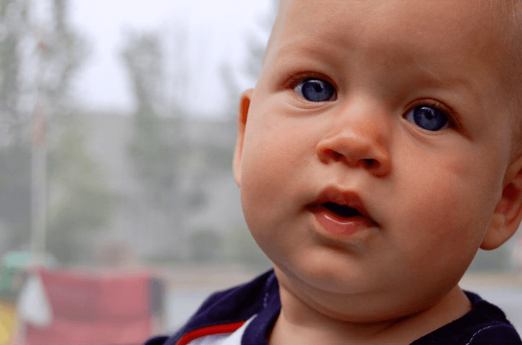 Strabismul la bebeluși: afecțiunea cu cauze incerte. Ce rol are depistarea timpurie a simptomelor asupra parcursului evolutiv al bolii?, Fără categorie - optimarvisioncare.ro